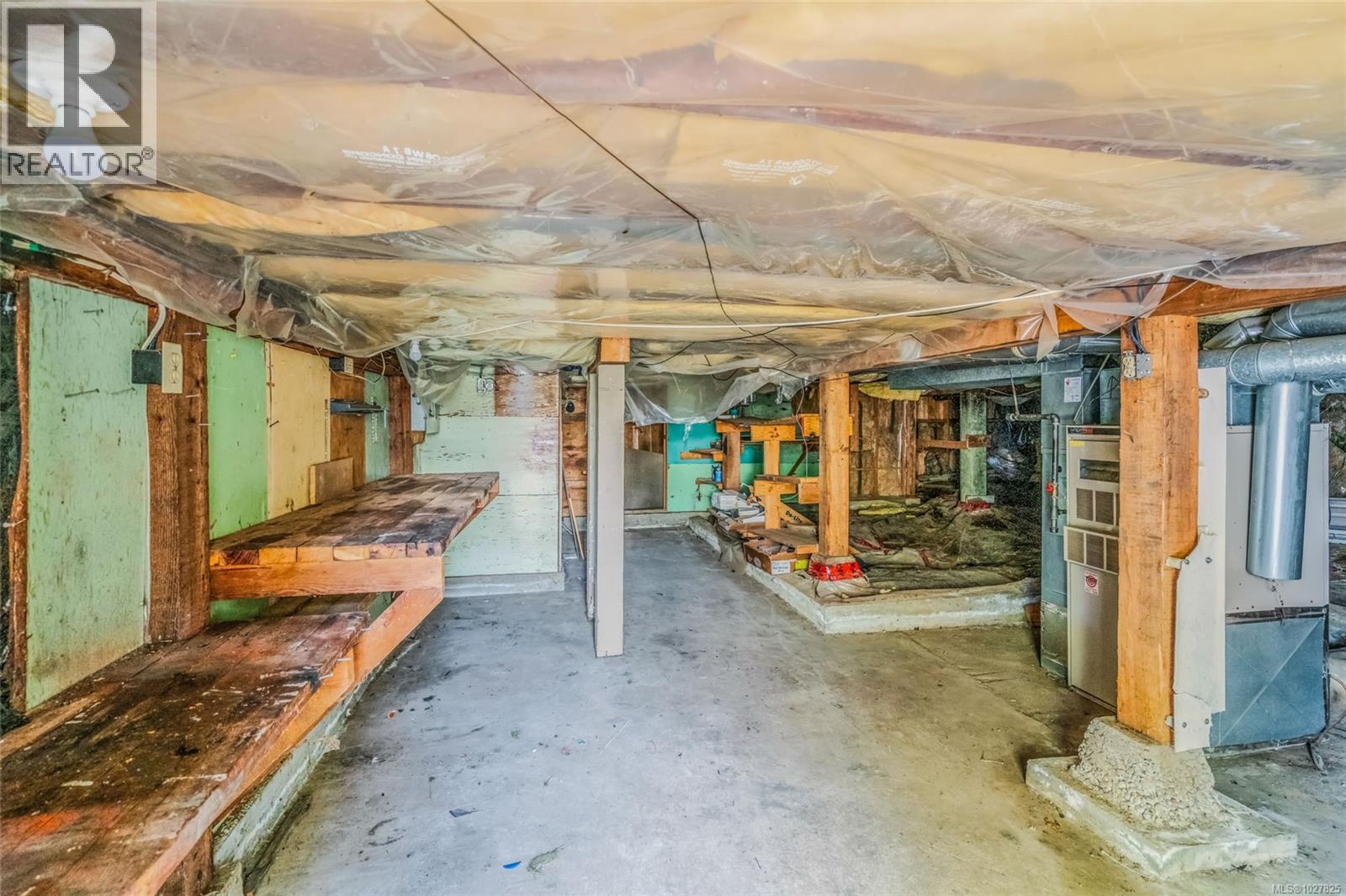 582 Bradley St - 38