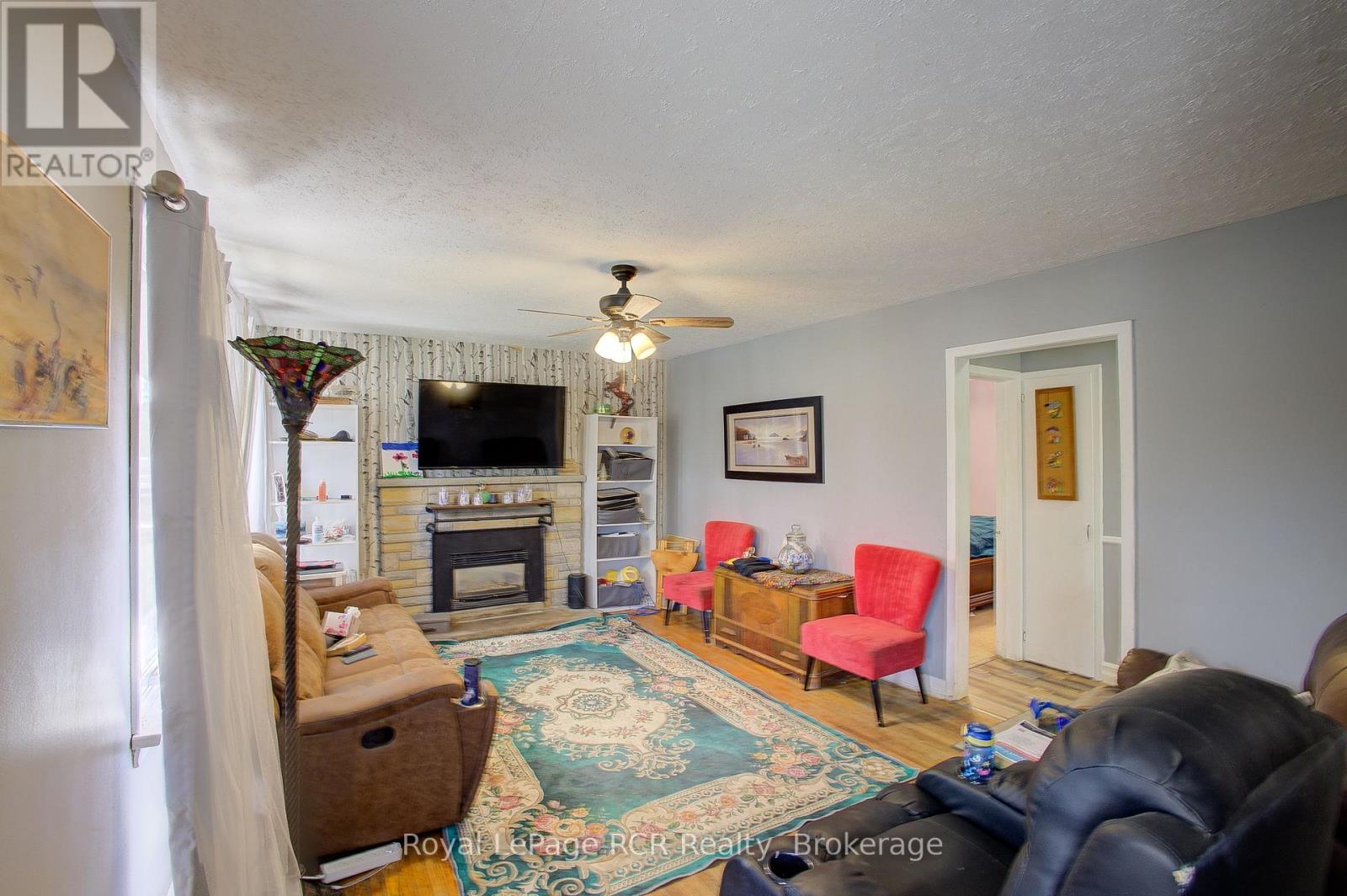 460 DOMVILLE STREET - 11