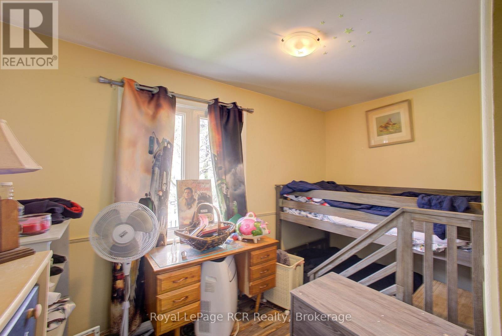 460 DOMVILLE STREET - 17