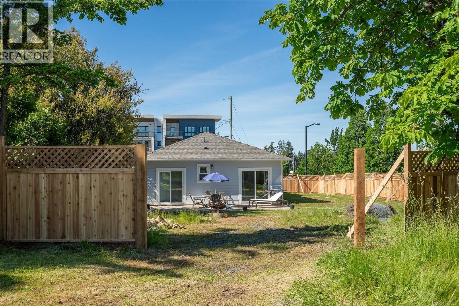 104 Lee Ave - 34