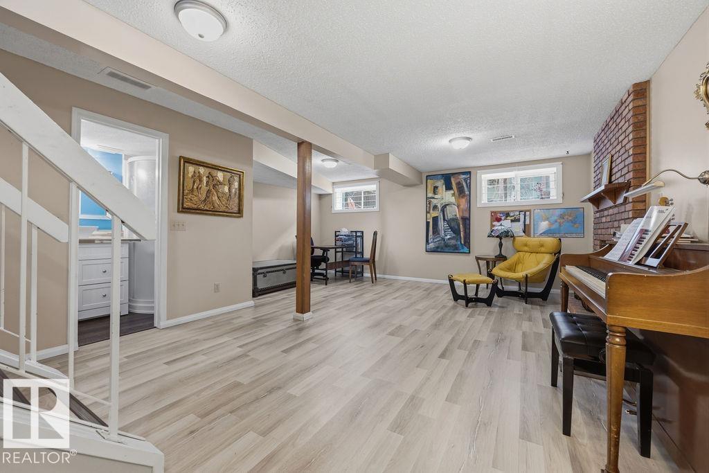 7422 188 ST NW, Edmonton