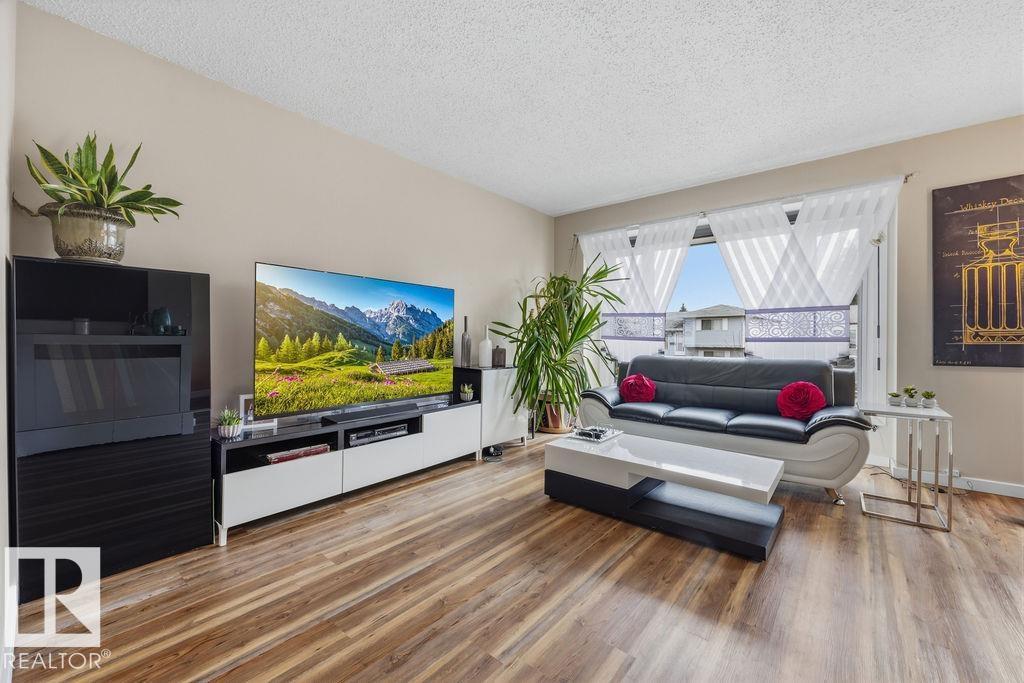 7422 188 ST NW - 7