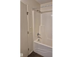 #114 2430 Guardian Rd Nw, Edmonton, AB T5T2P5 Photo 17
