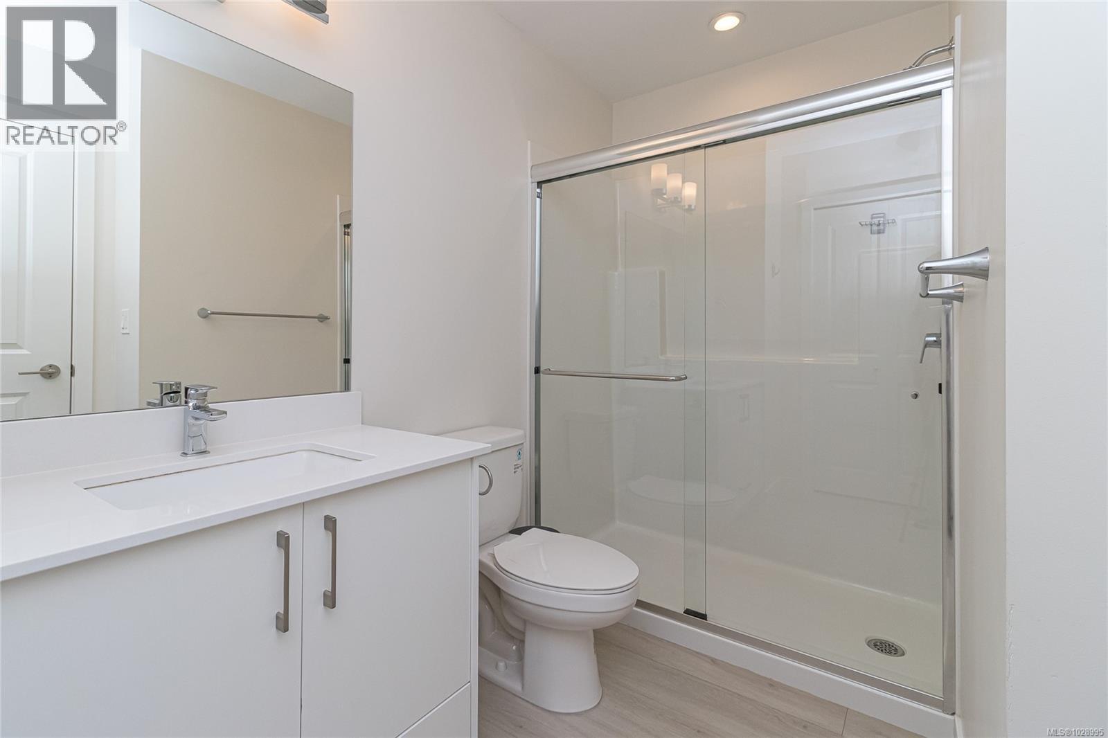 #507 842 Orono Ave - 14