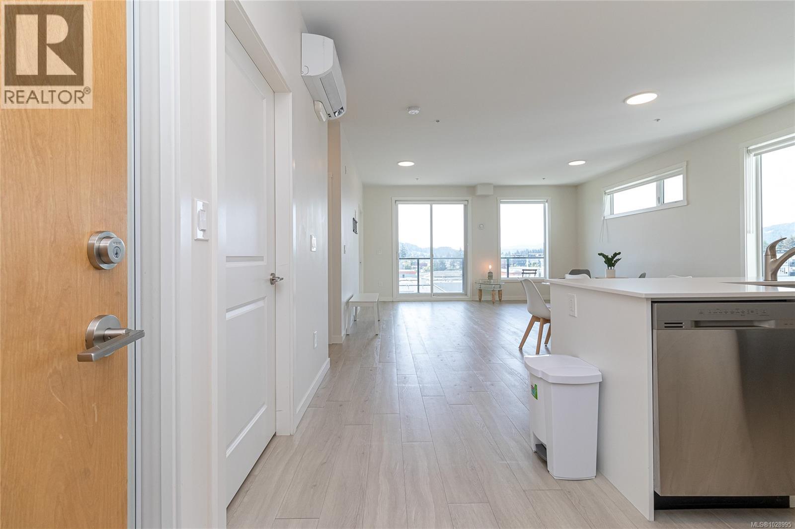 #507 842 Orono Ave - Image 2