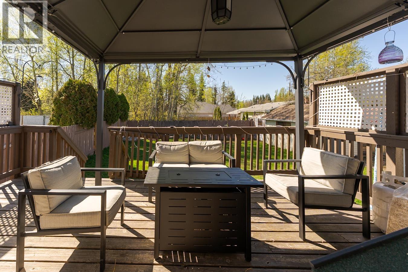 1467 VILLAGE AVENUE - 33