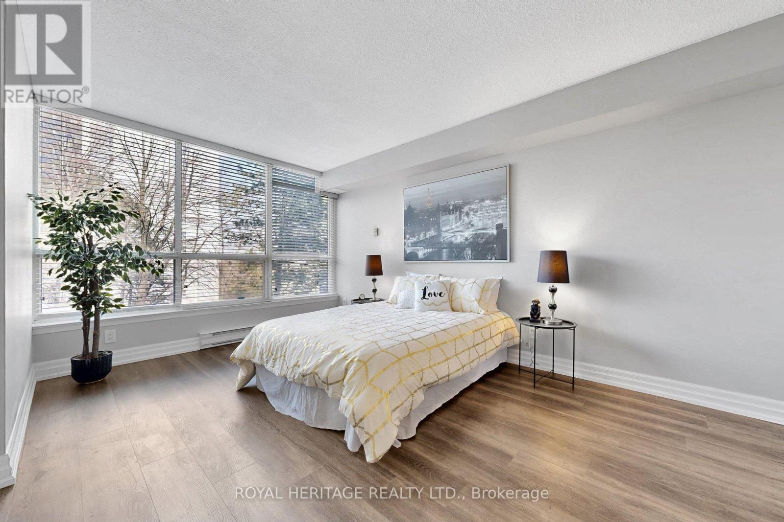 #207 20 GUILDWOOD PARKWAY - 18