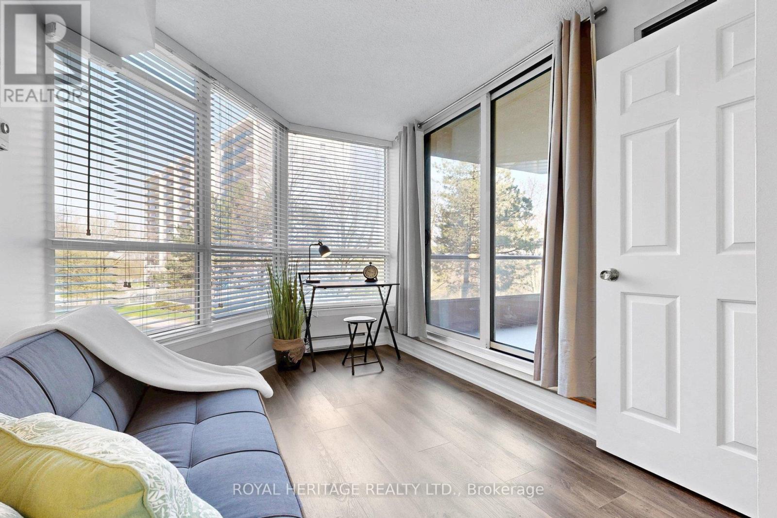 #207 20 GUILDWOOD PARKWAY - 26
