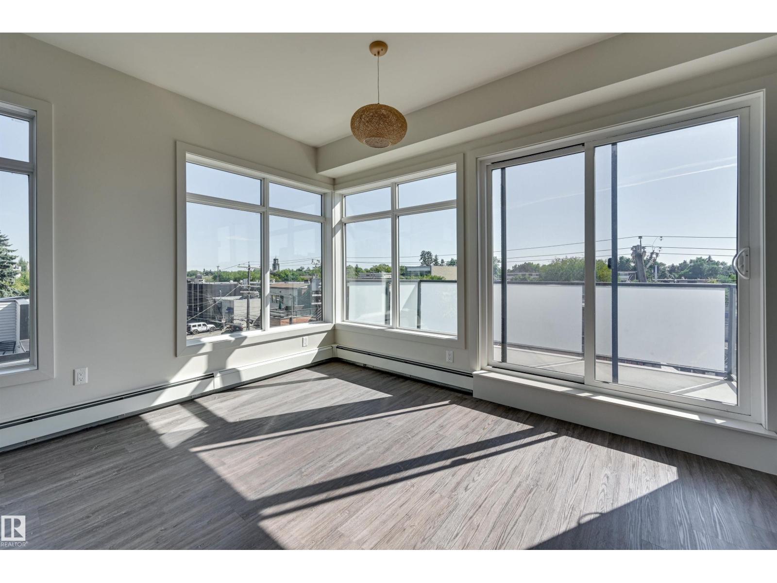 #403 10837 83 AV NW NW, Edmonton