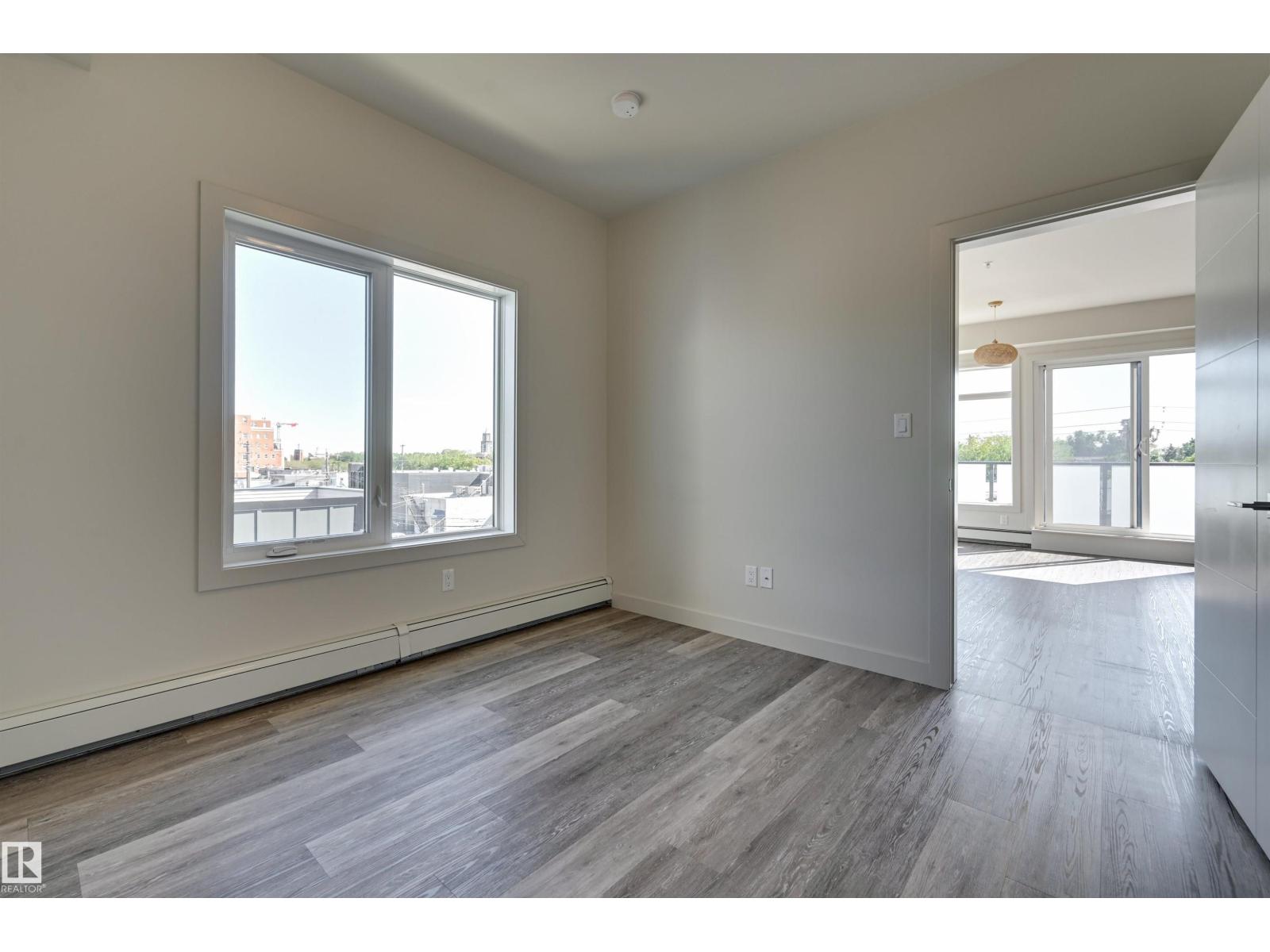#403 10837 83 AV NW NW, Edmonton
