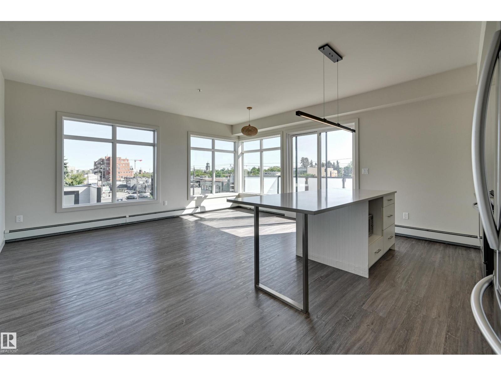 #403 10837 83 AV NW NW, Edmonton