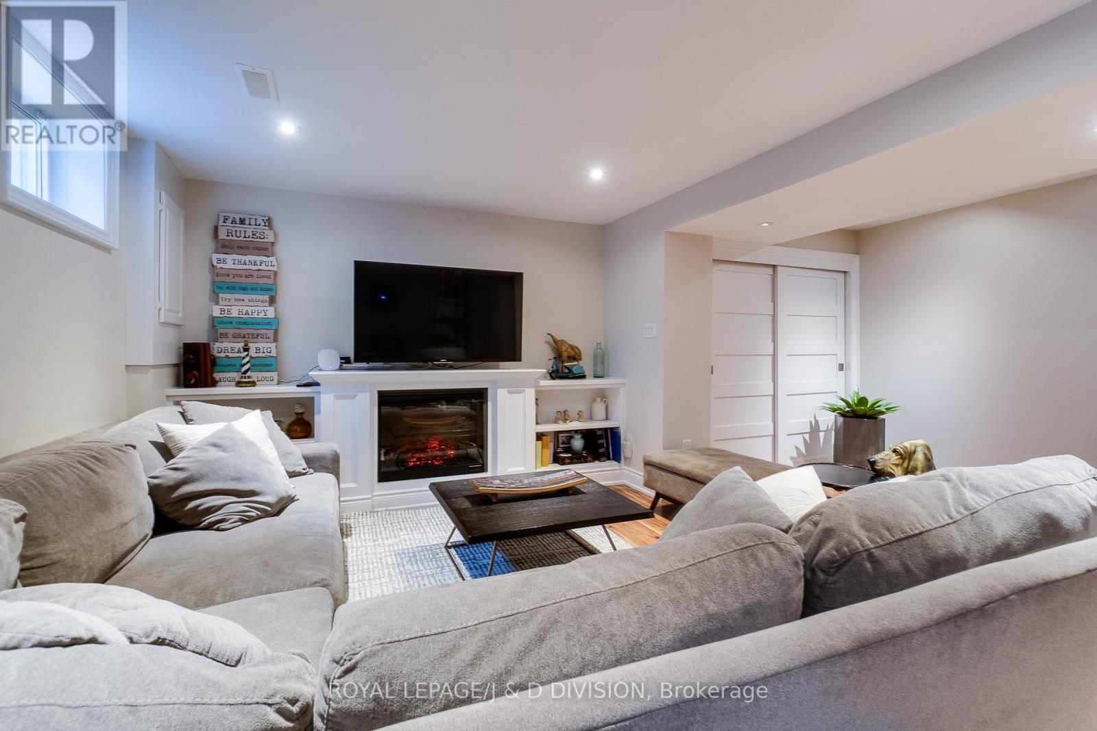 365 LYNN PLACE - 38