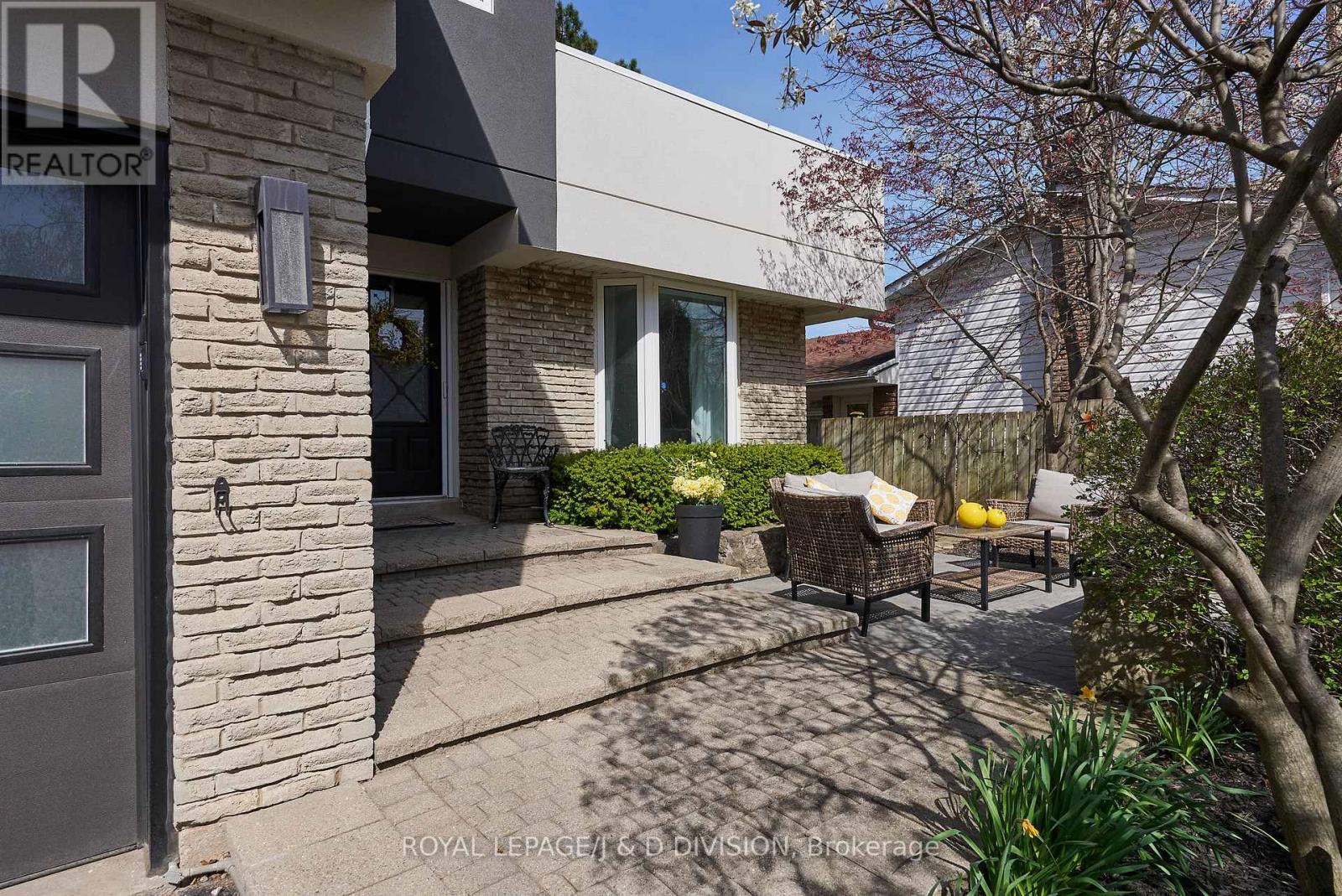 365 LYNN PLACE - 6