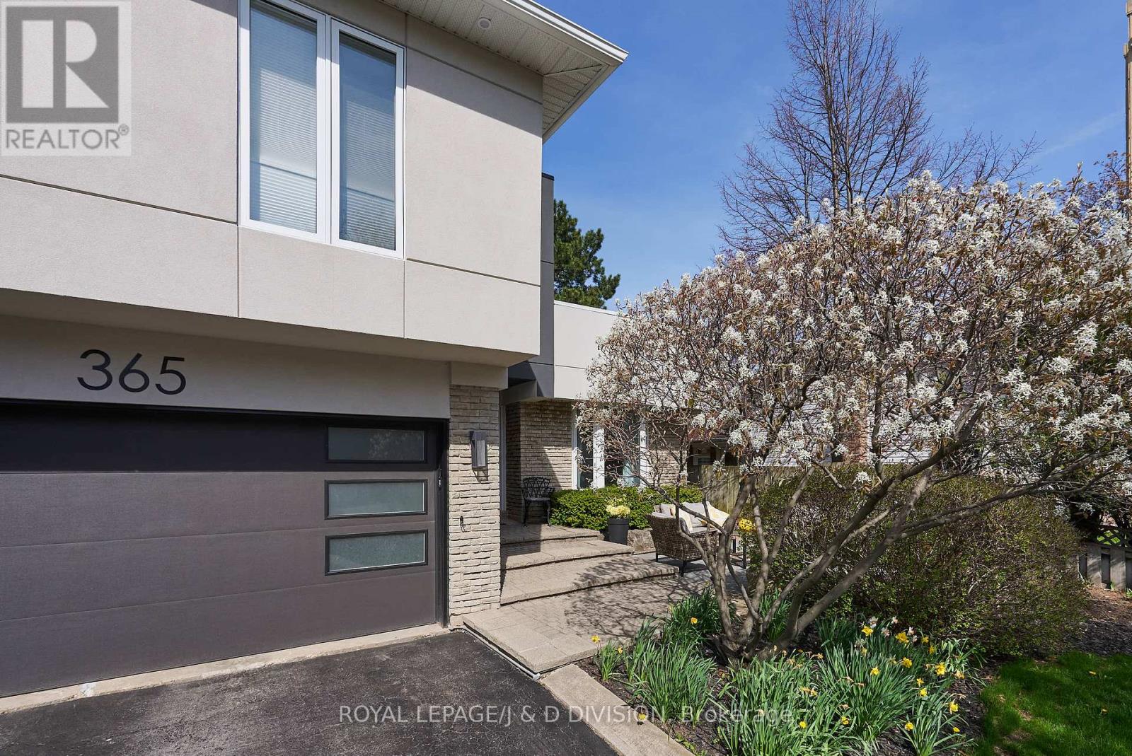 365 LYNN PLACE - 5