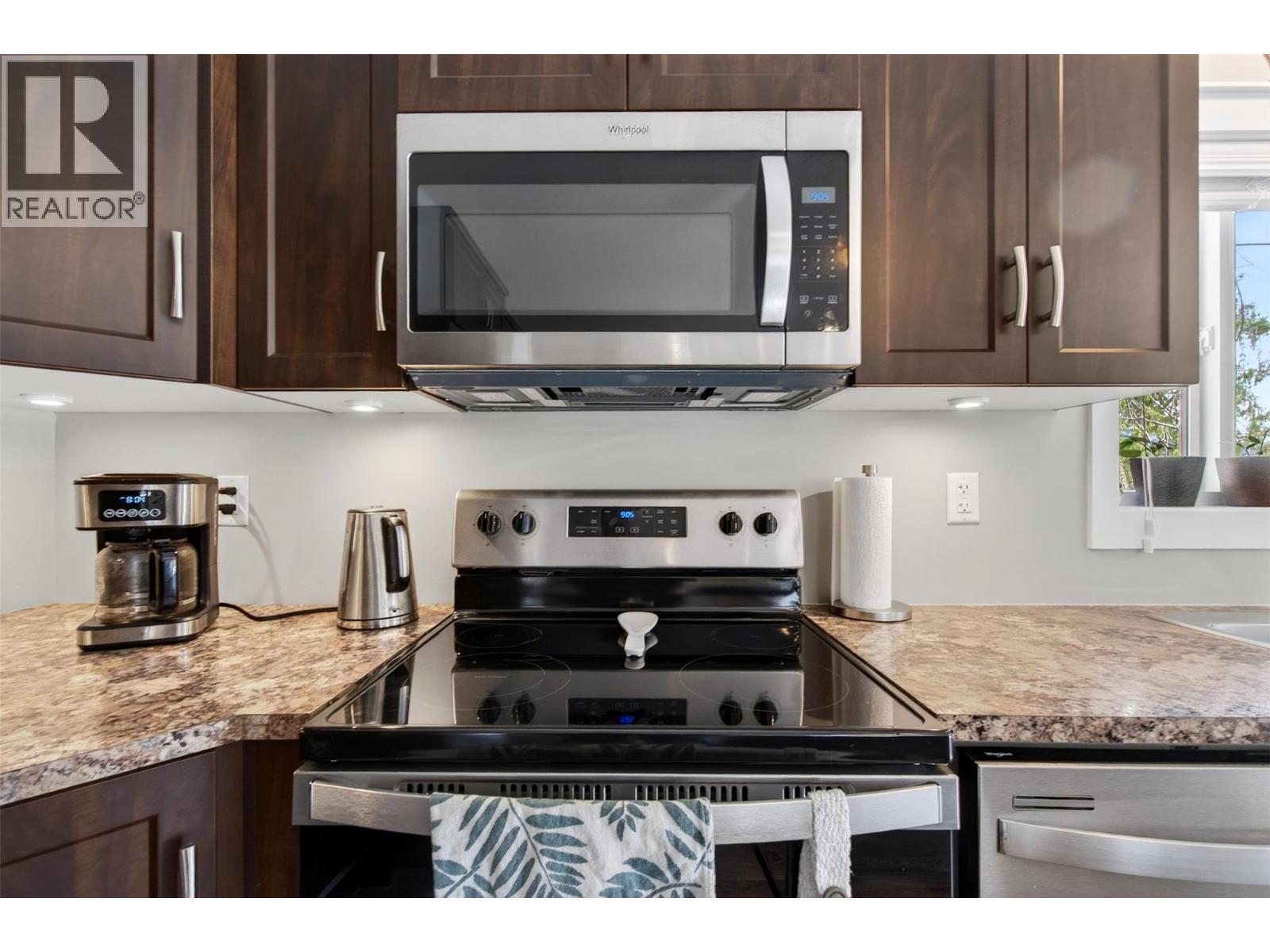  6841 46 Street Northeast, Salmon Arm