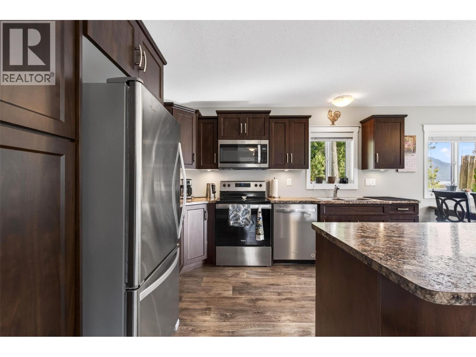  6841 46 Street Northeast, Salmon Arm