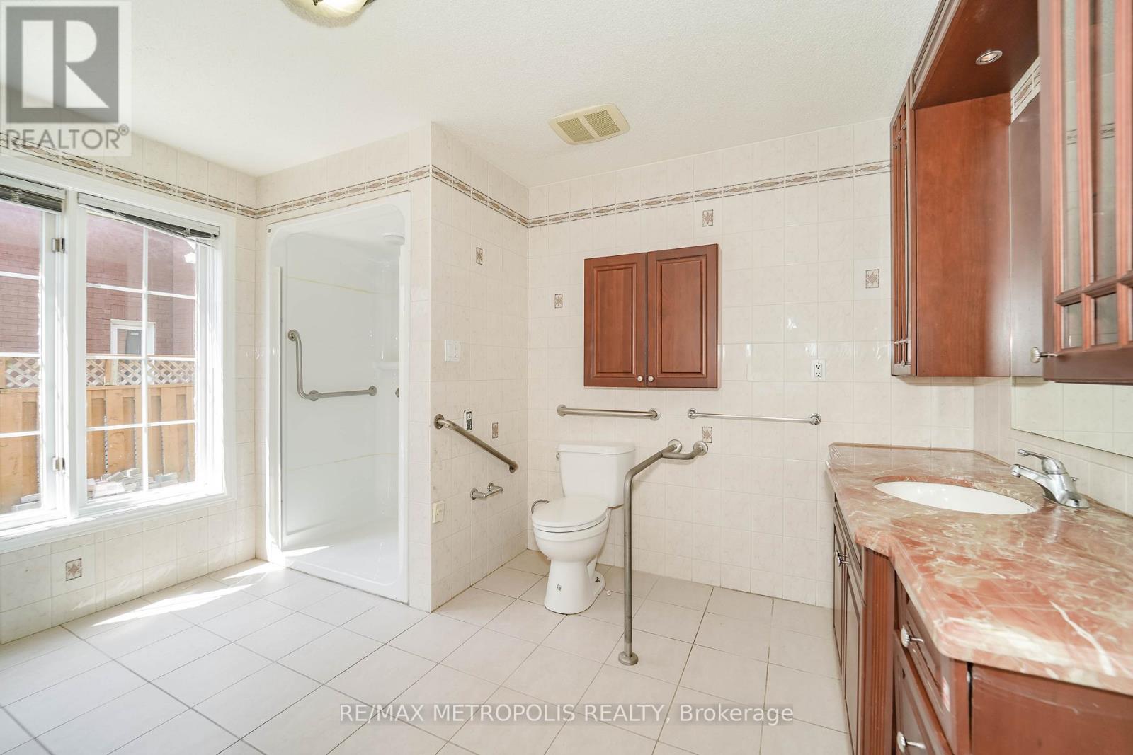 2 SCHOONER COURT - 20