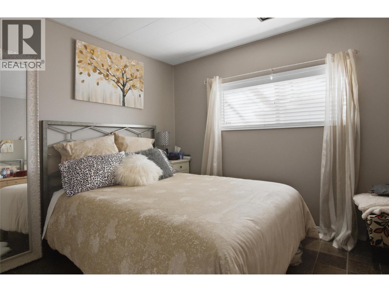 236 Spruce Avenue - 15