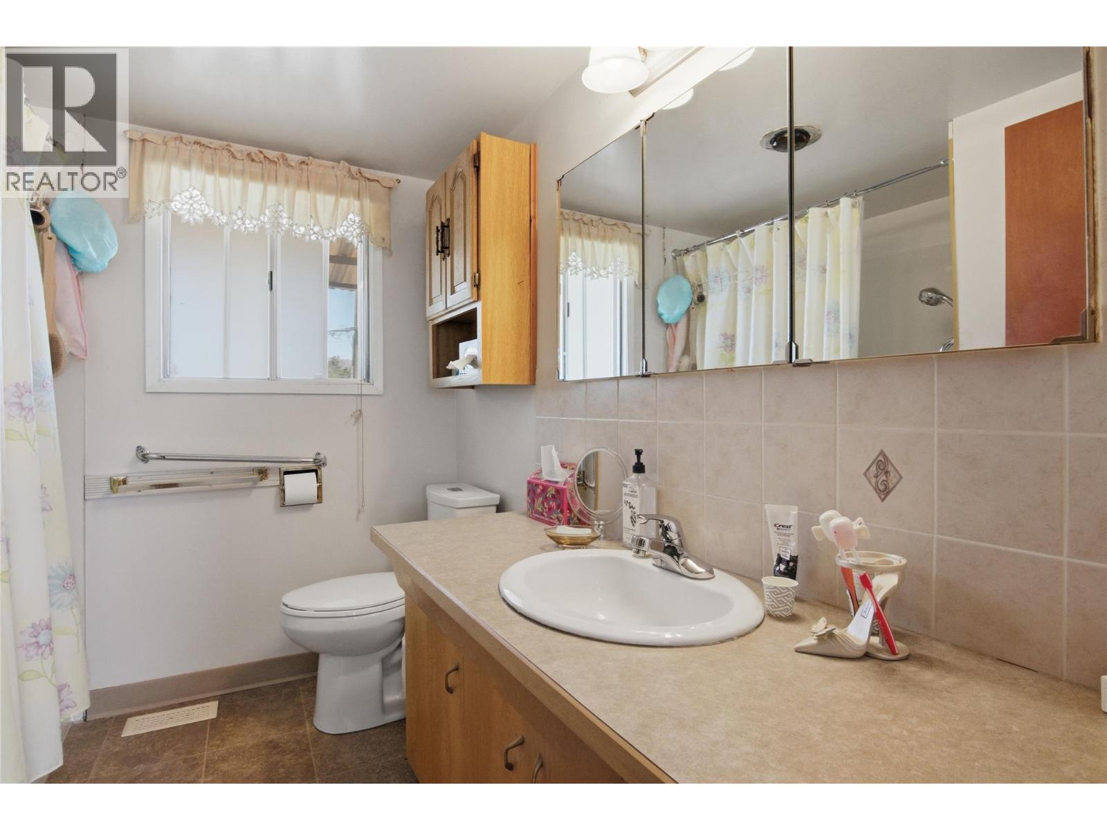 236 Spruce Avenue - 20