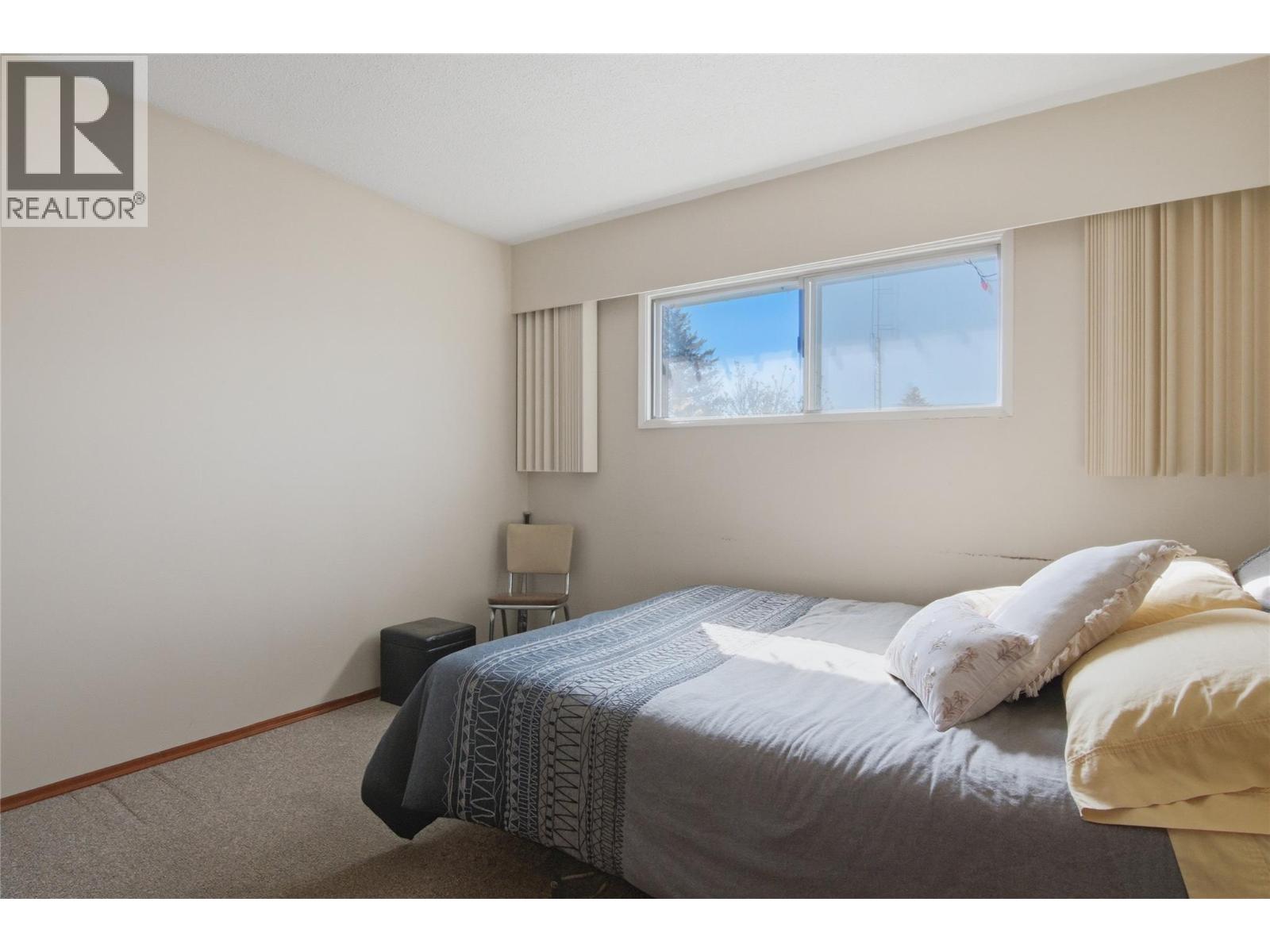 236 Spruce Avenue - 21
