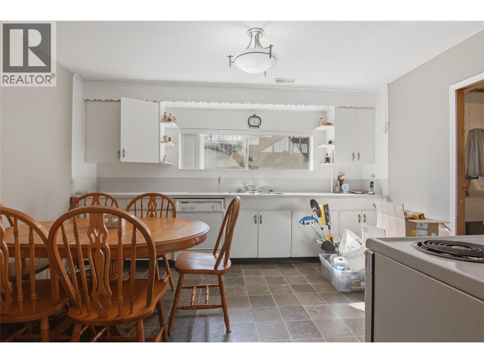236 Spruce Avenue - Image 3