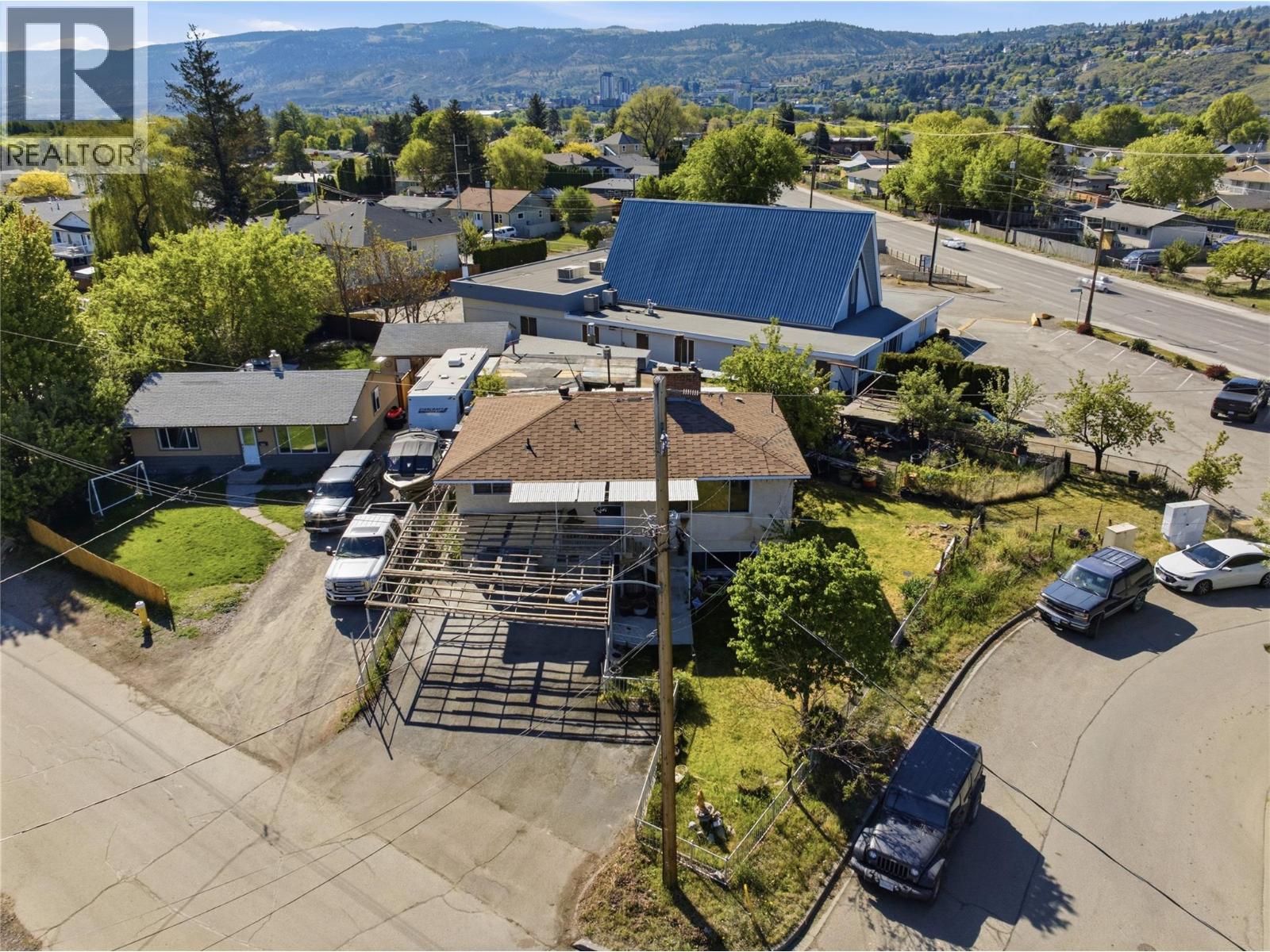 236 Spruce Avenue - 34