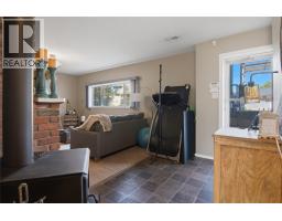 Bedroom - 236 Spruce Avenue, Kamloops, BC V2B1J1 Photo 11