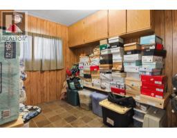 Bedroom - 236 Spruce Avenue, Kamloops, BC V2B1J1 Photo 9