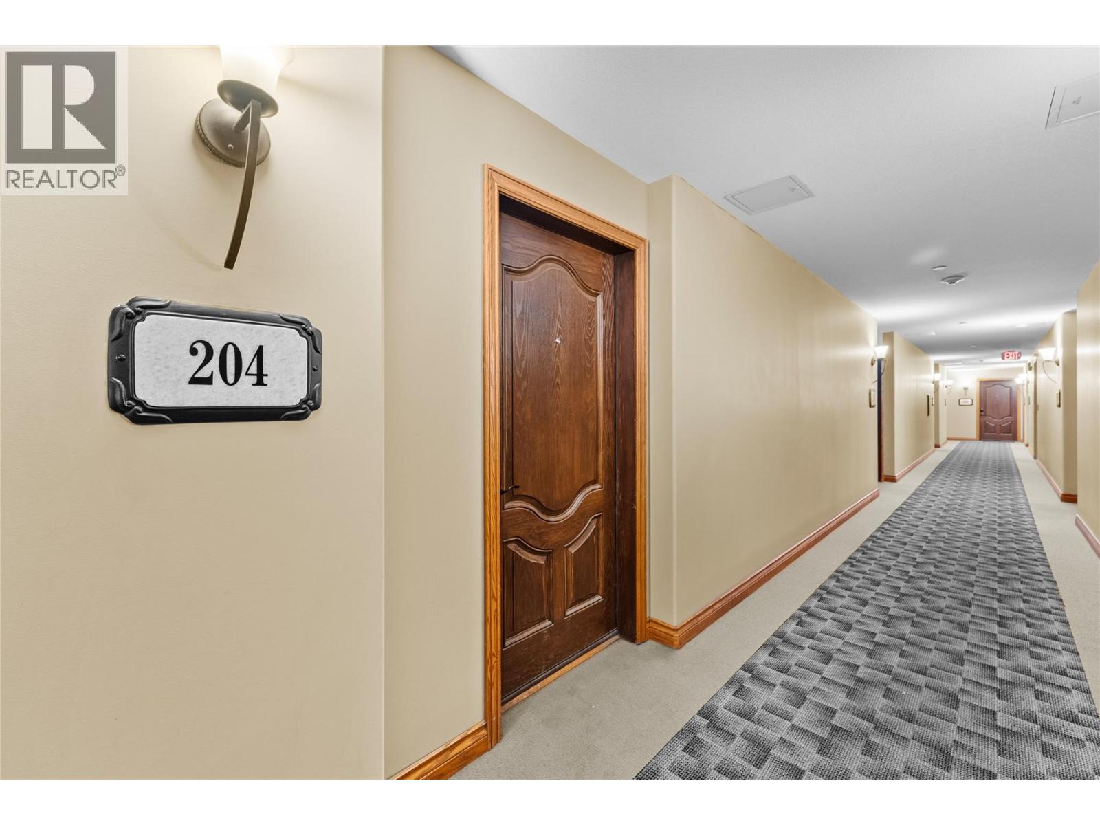 #204 795 McGill Road - 24