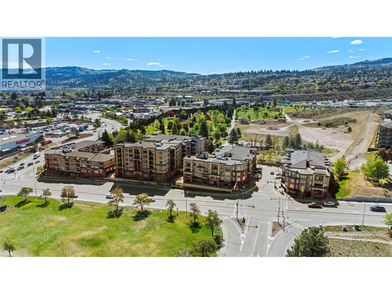 #204 795 McGill Road - 32