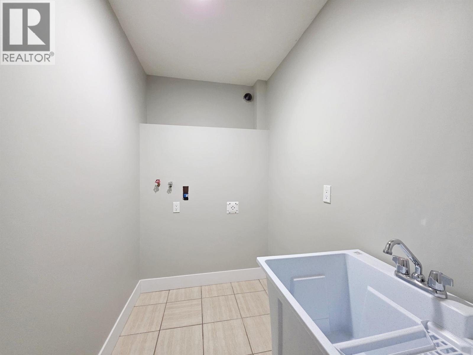 947 LAUREL ROAD - 20