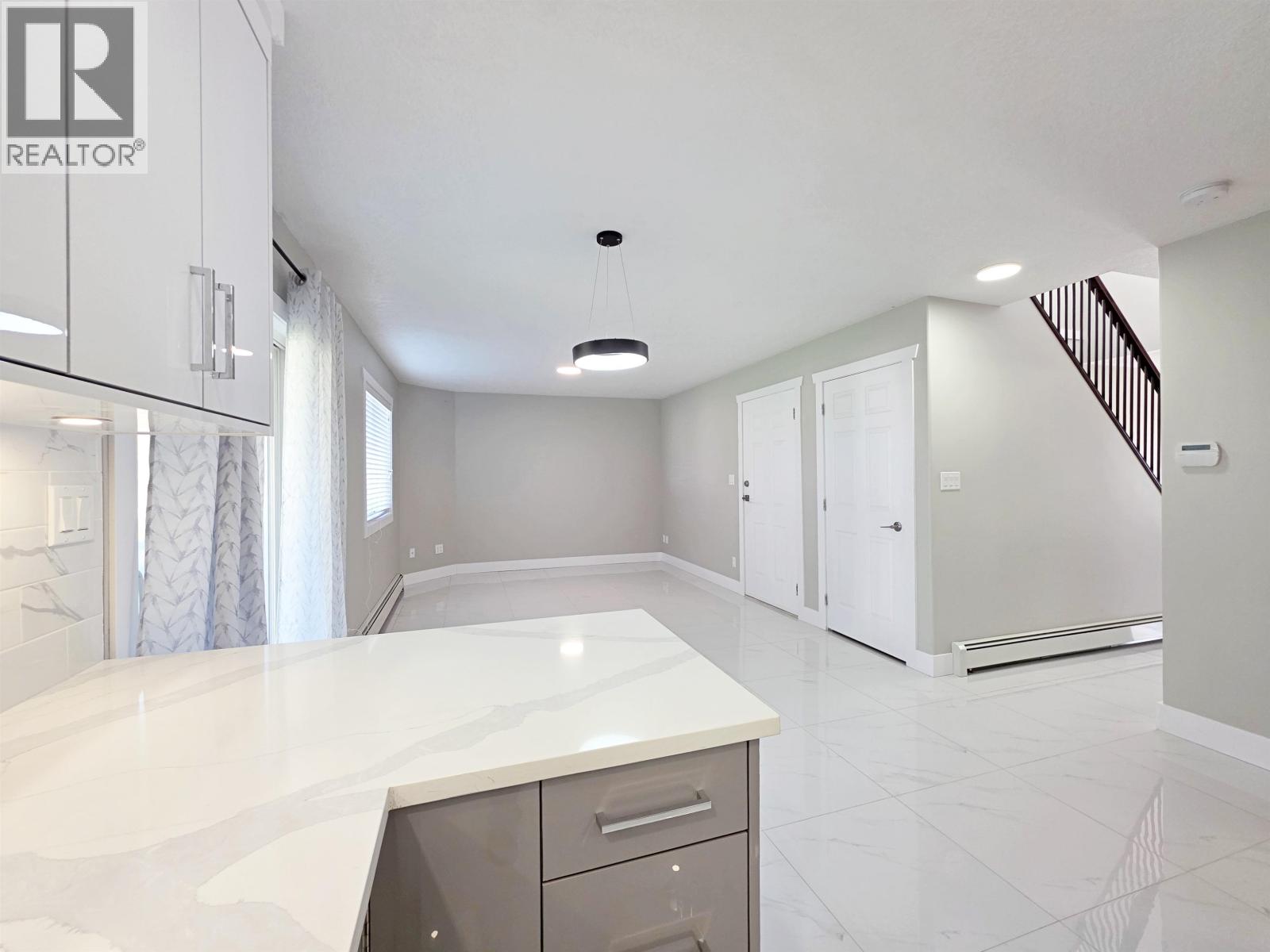 947 LAUREL ROAD - 11