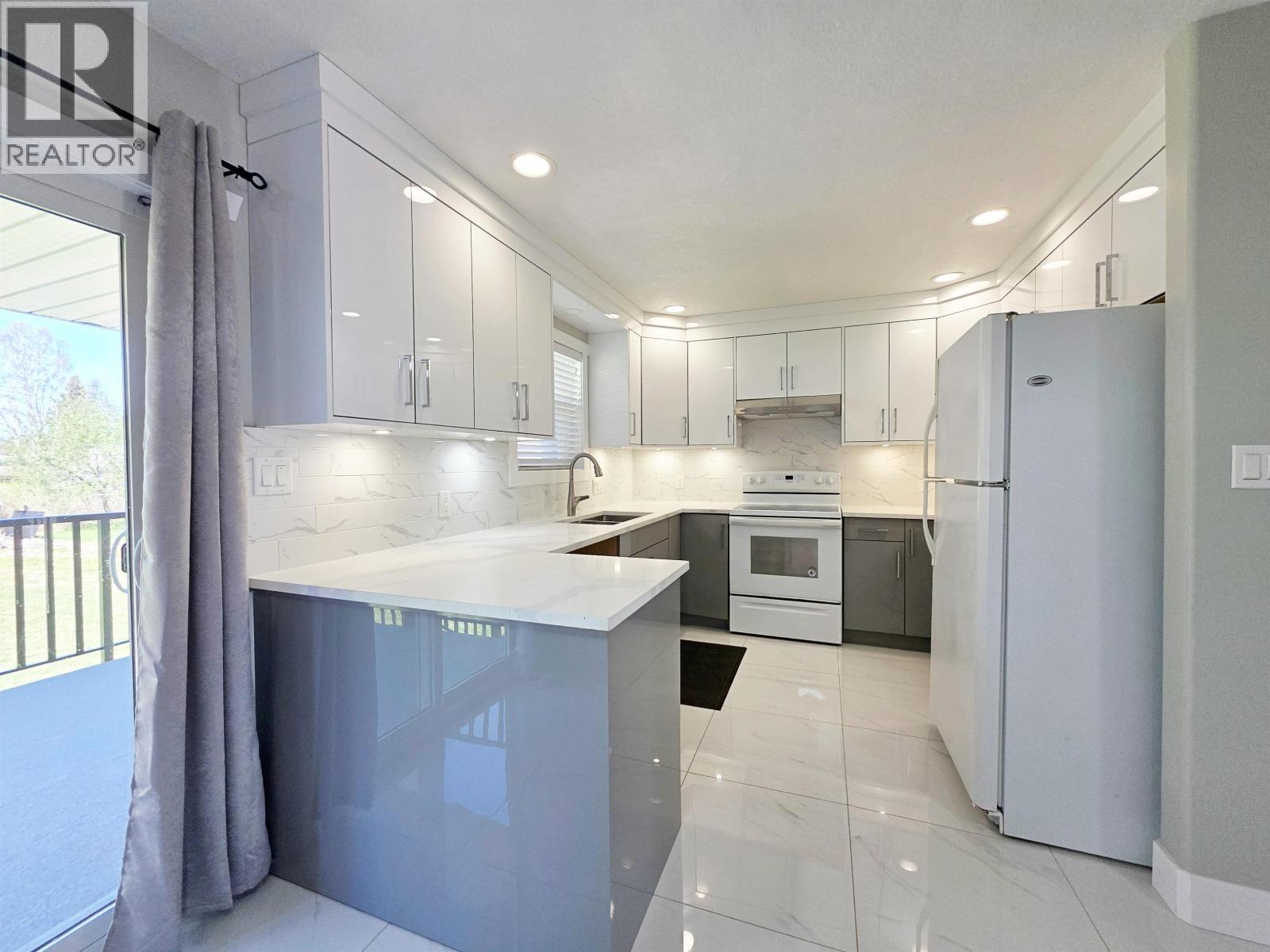 947 LAUREL ROAD - 27