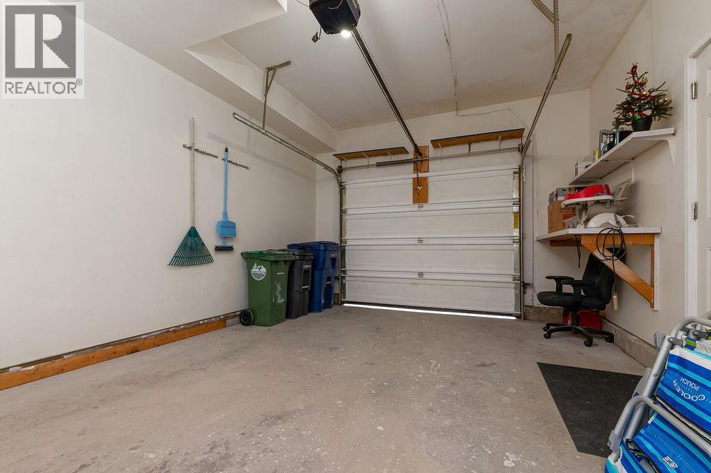 #5 809 10th Avenue - 24