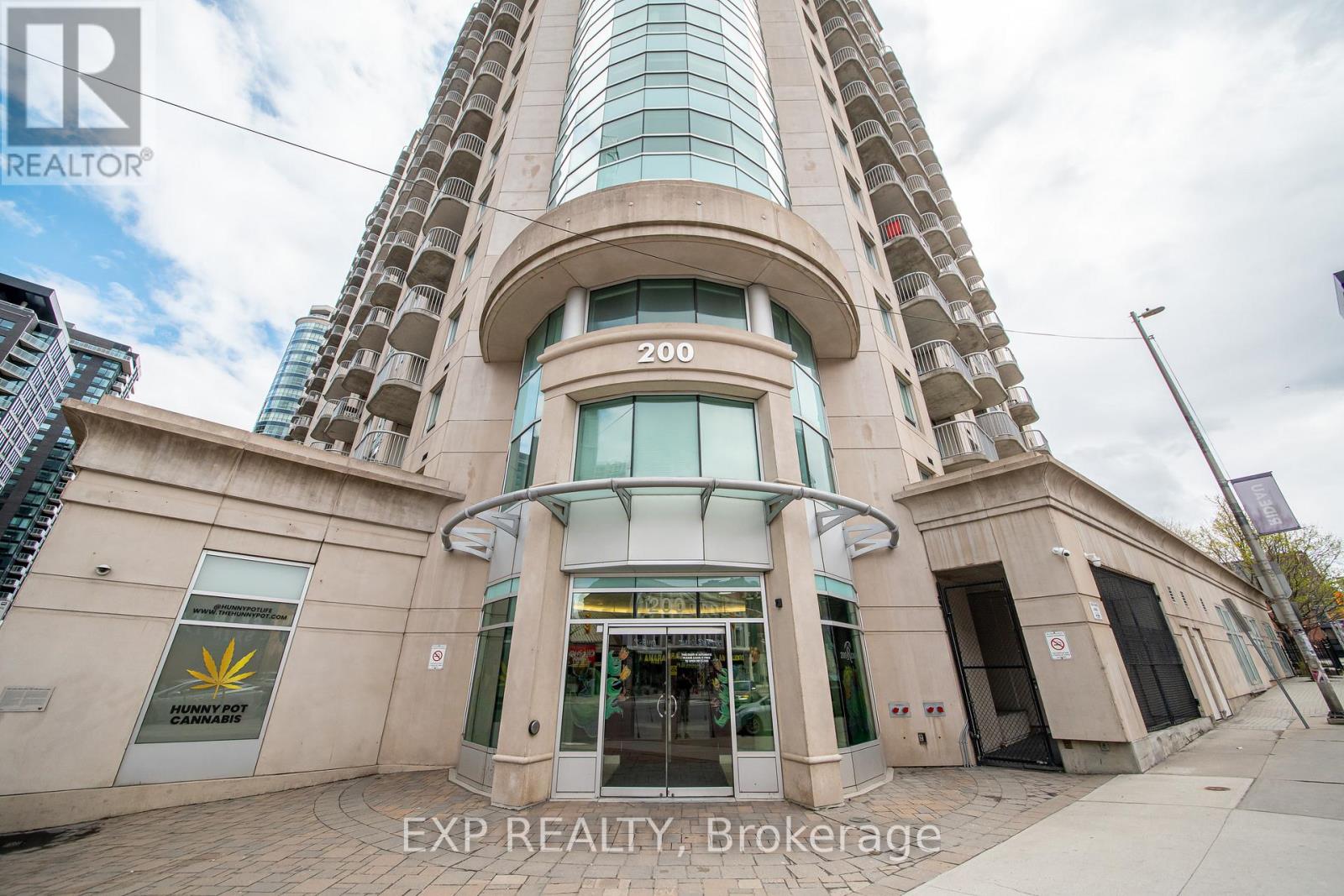 #2008 200 RIDEAU STREET - 24