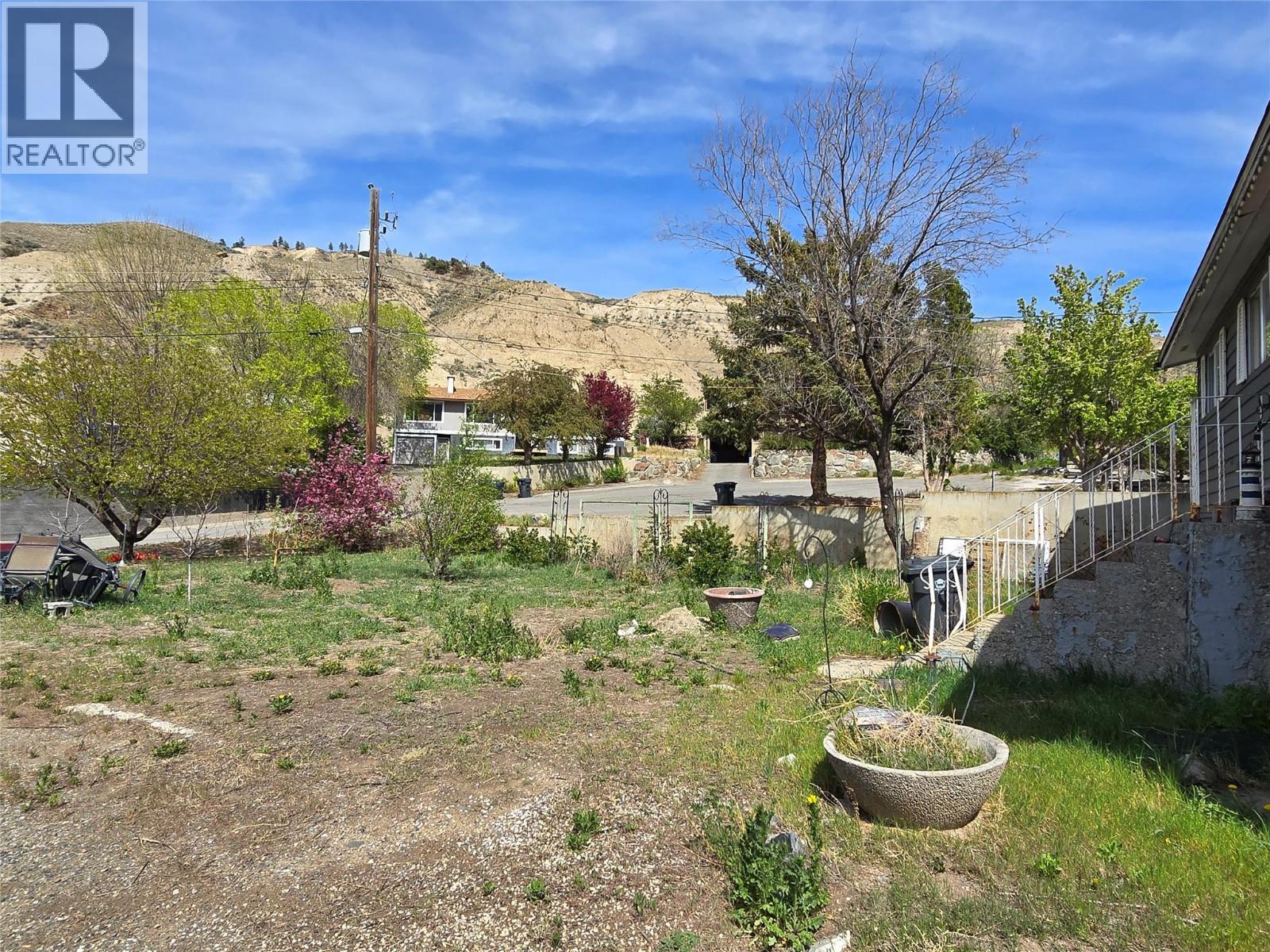 1528 VALLEYVIEW Crescent