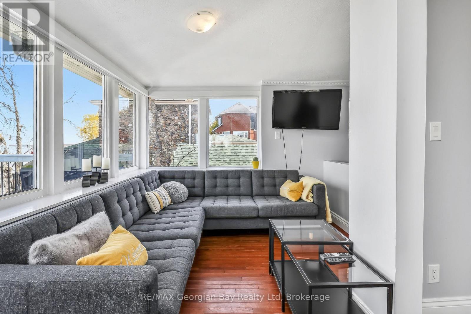 12 ROBINS POINT ROAD - 21