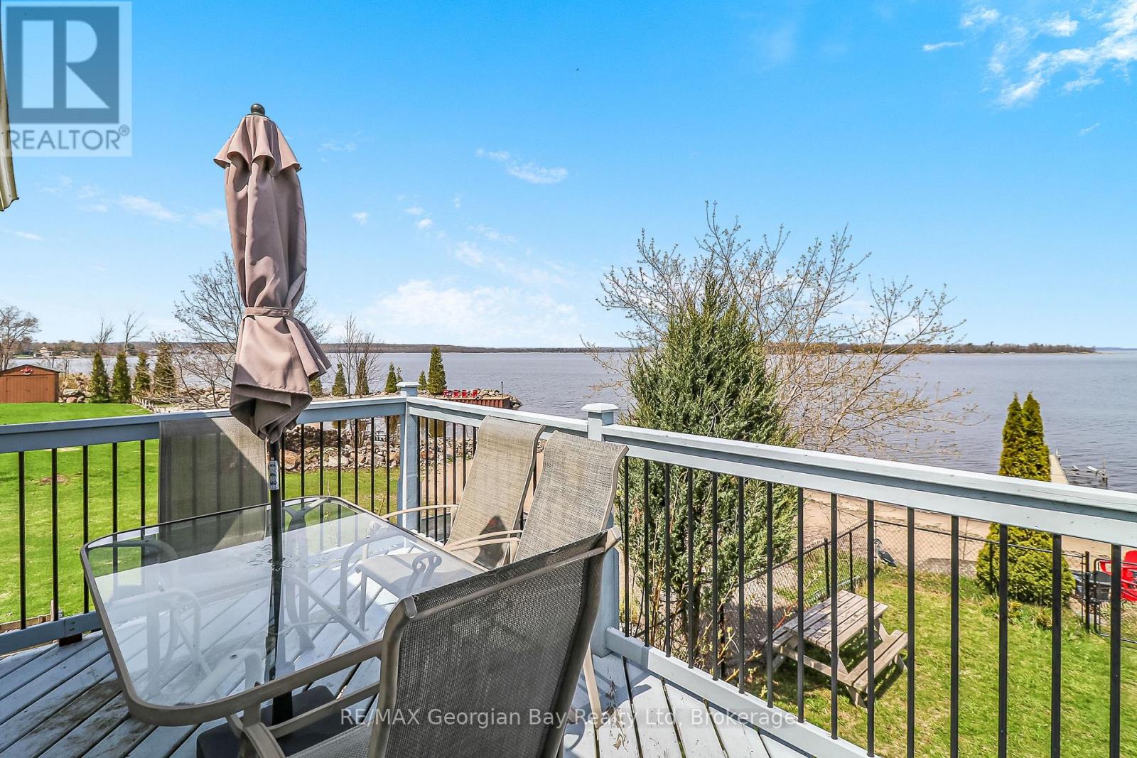 12 ROBINS POINT ROAD - 23