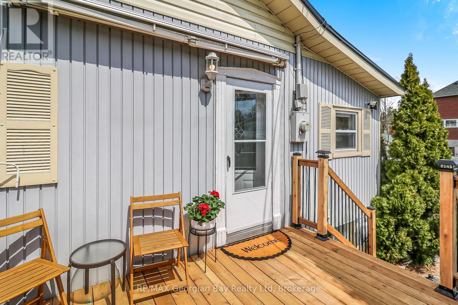 12 ROBINS POINT ROAD - 37