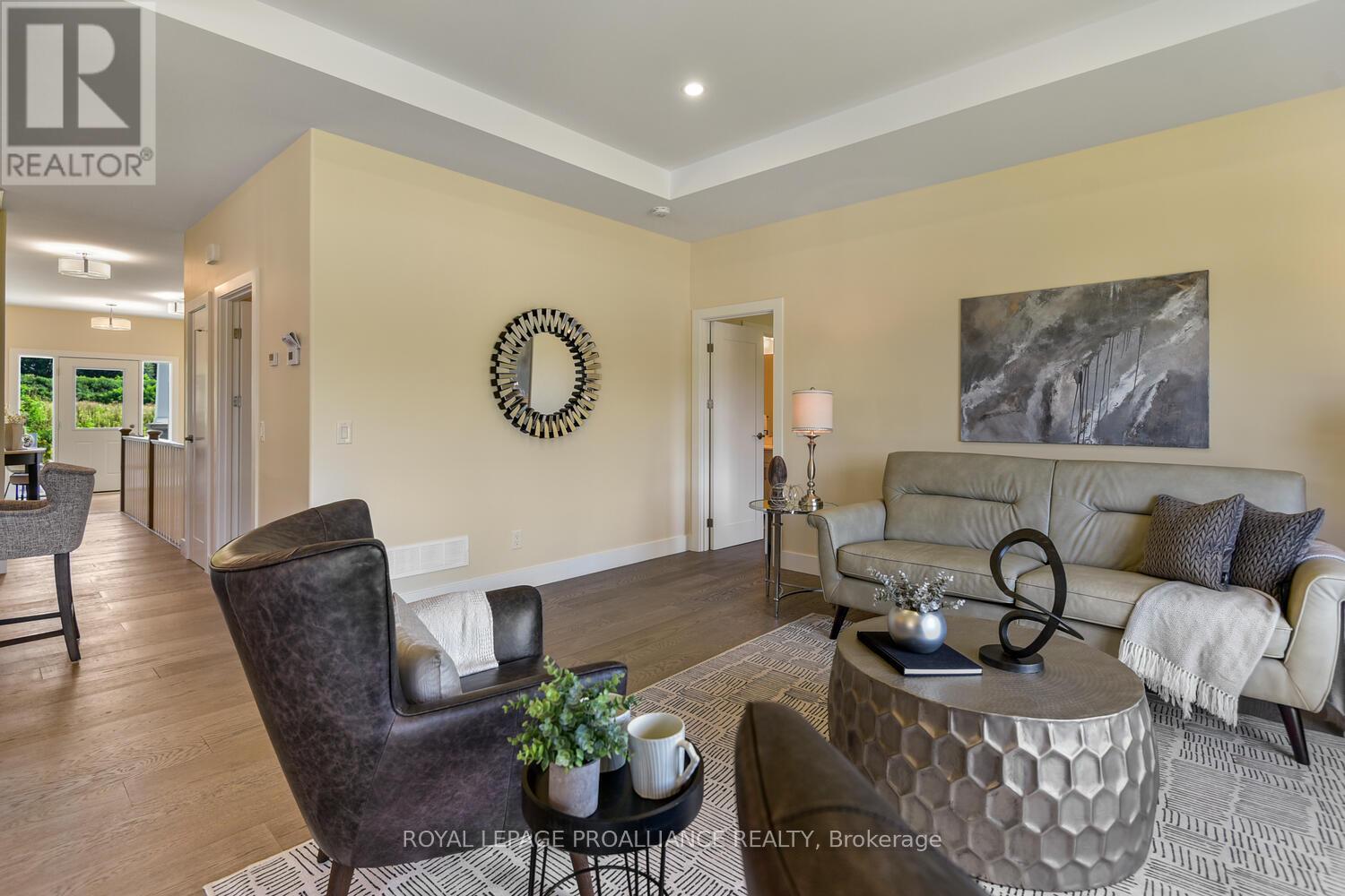 33 DOUGLAS MARSHALL CRESCENT - 15