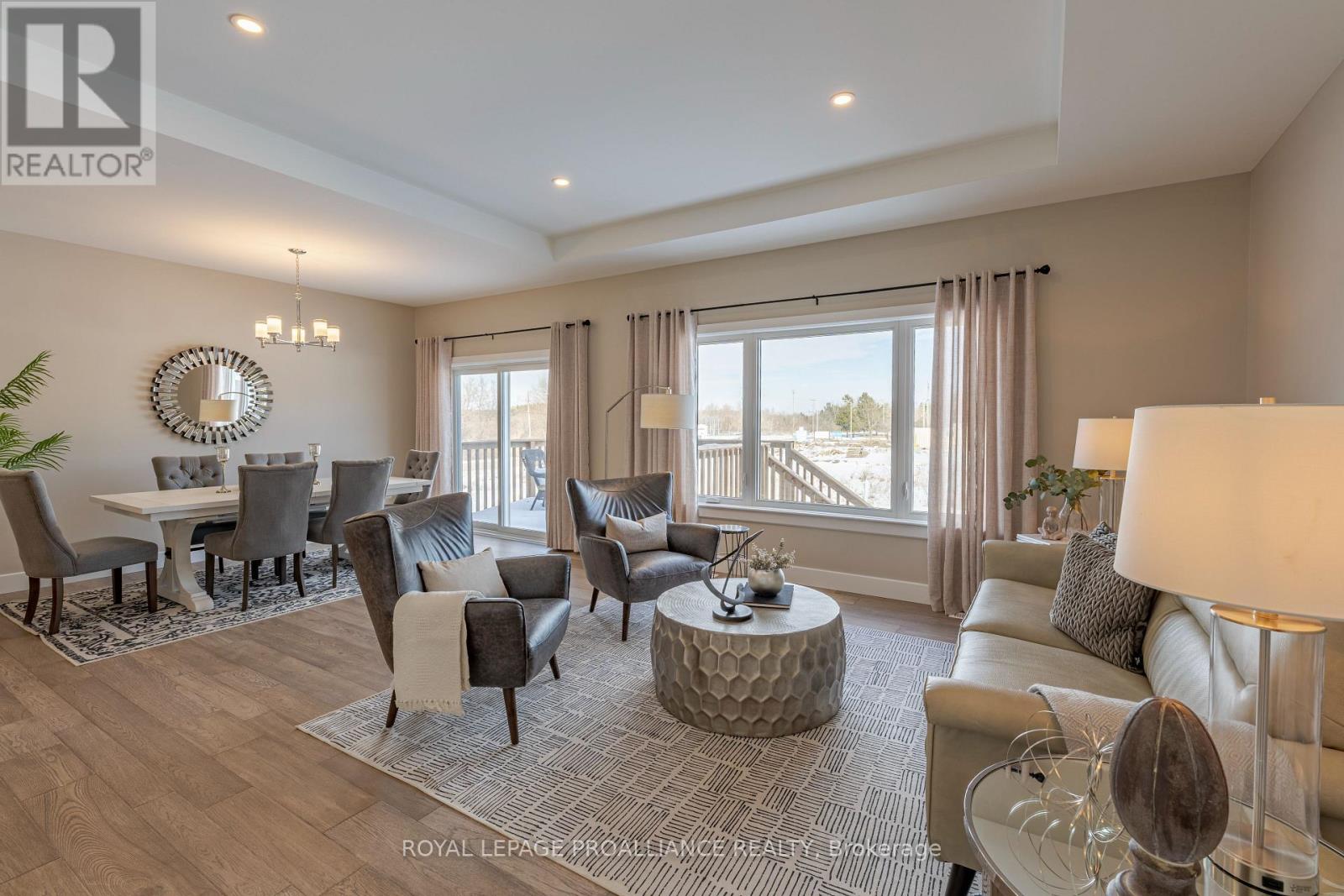 31 DOUGLAS MARSHALL CRESCENT - 14