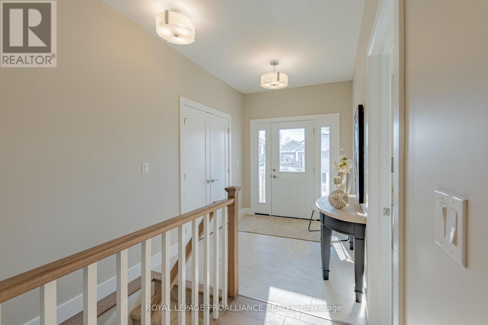 31 DOUGLAS MARSHALL CRESCENT - 2