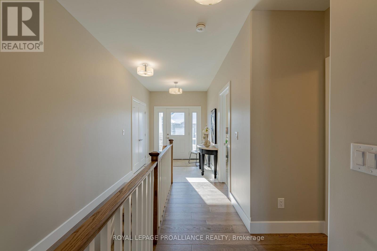 31 DOUGLAS MARSHALL CRESCENT - 3