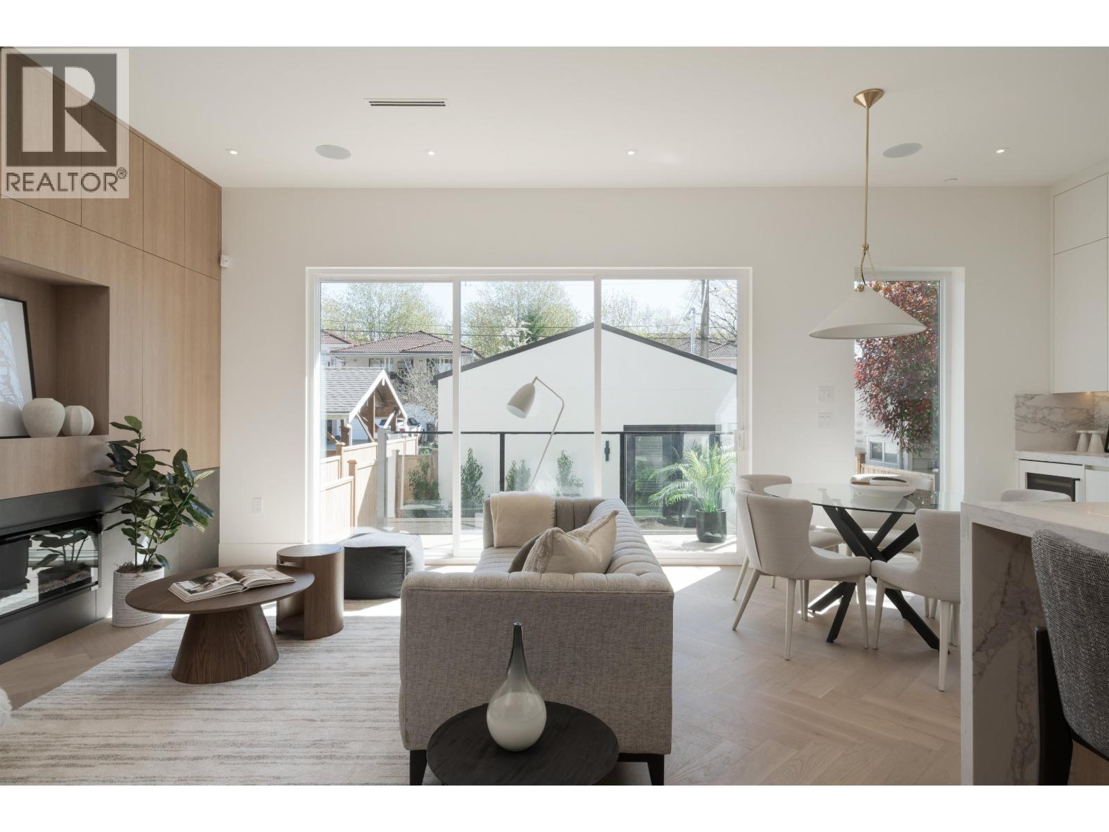 2258 GARDEN DRIVE