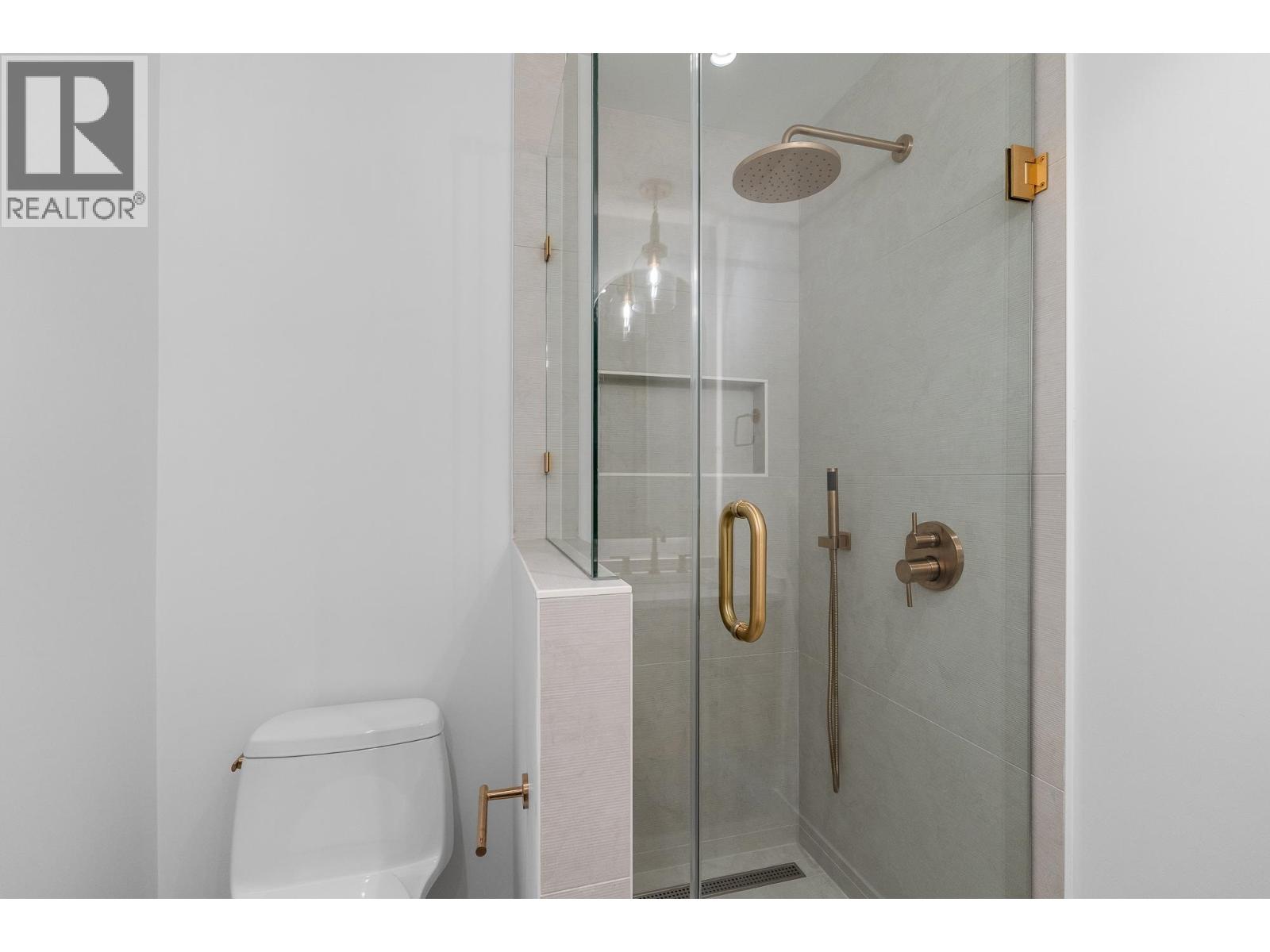 1 1860 MOORE AVENUE, Burnaby