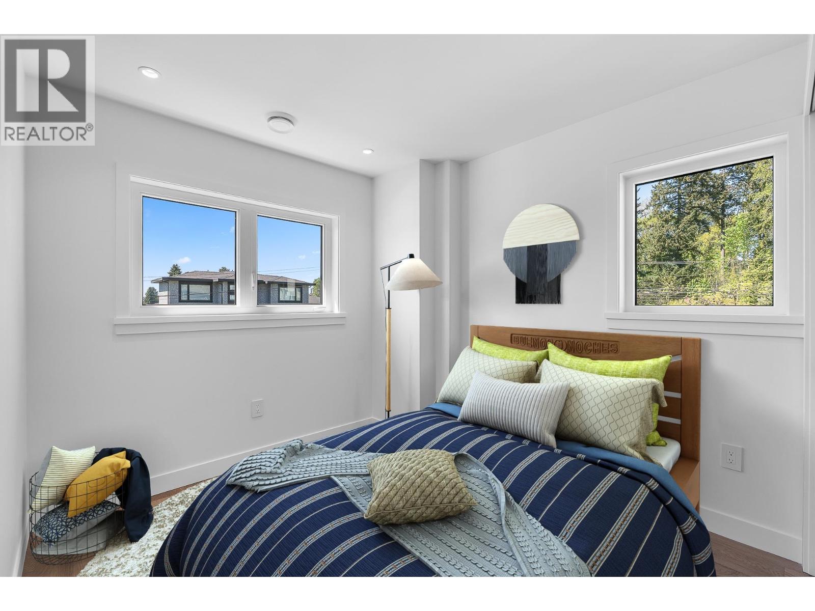 1 1860 MOORE AVENUE, Burnaby