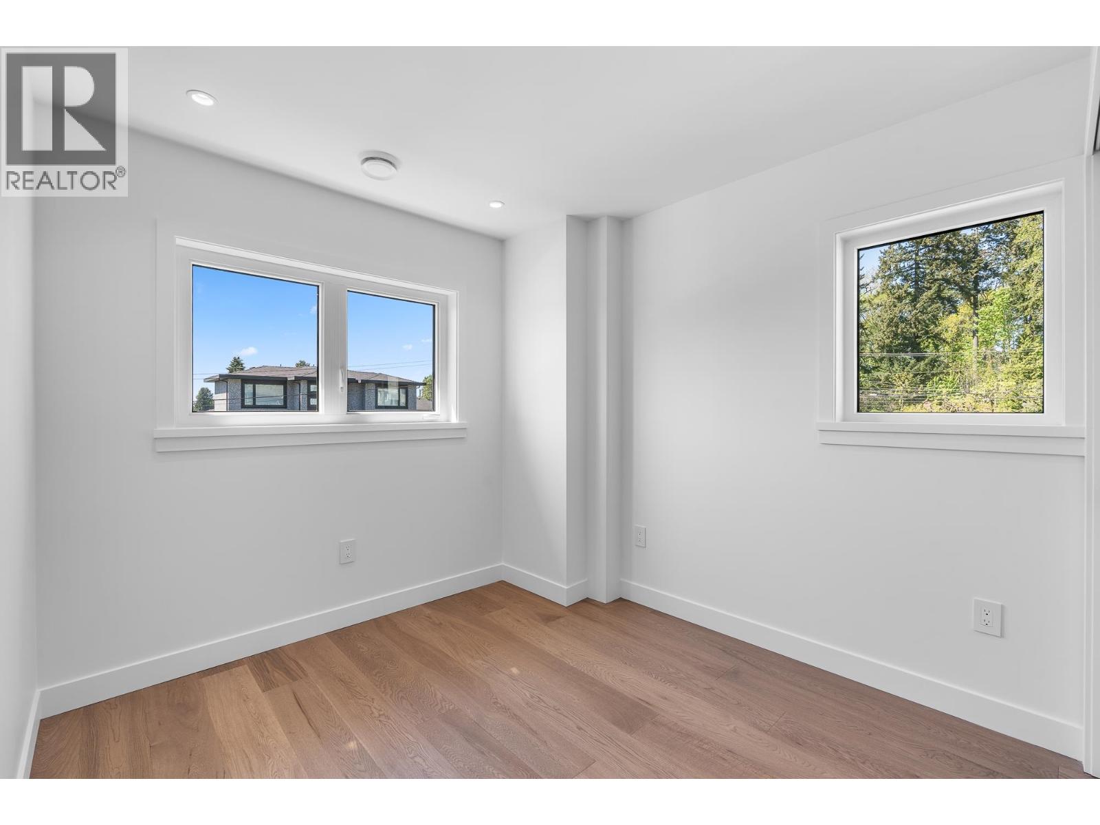 1 1860 MOORE AVENUE, Burnaby