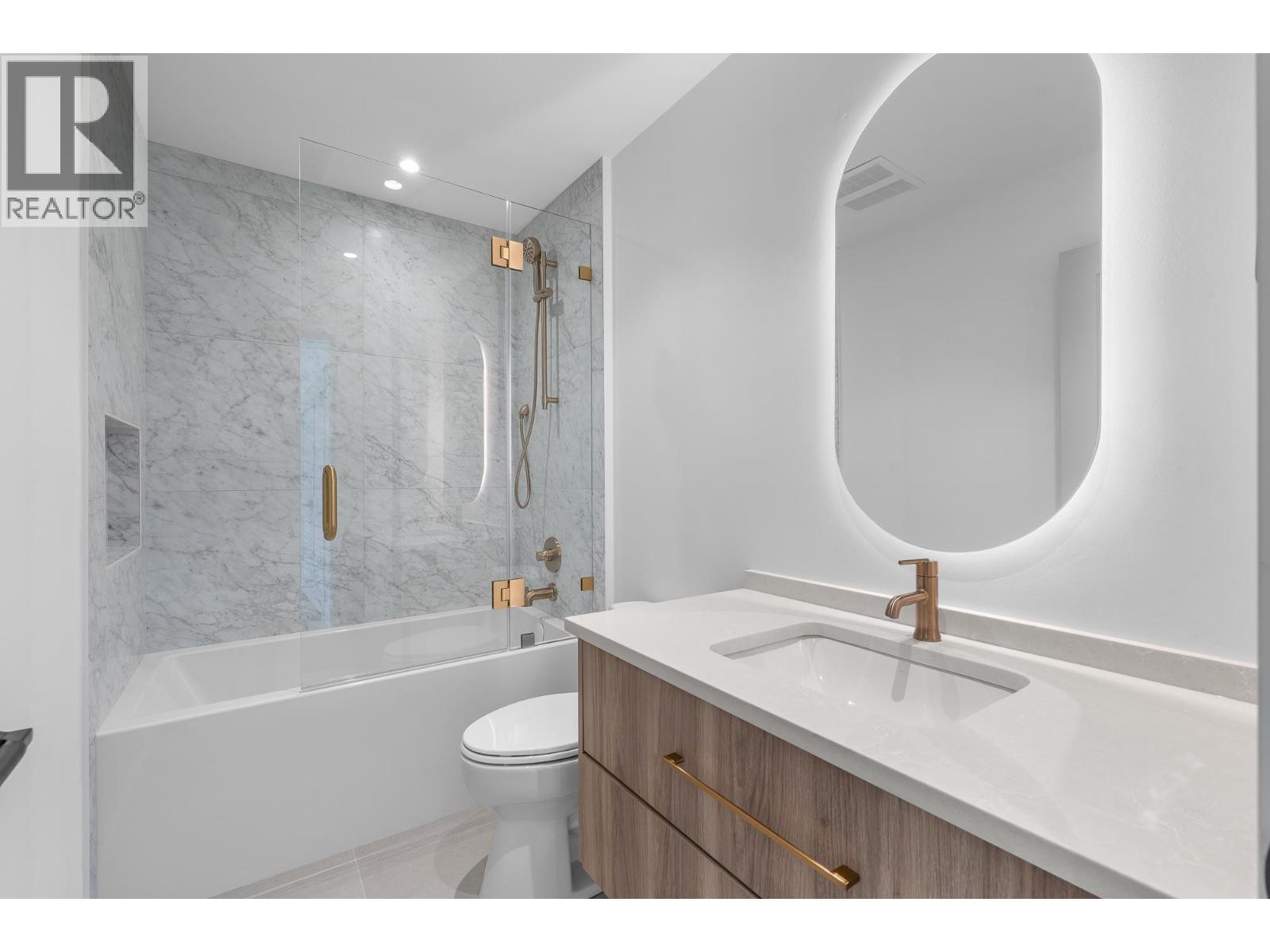 1 1860 MOORE AVENUE, Burnaby