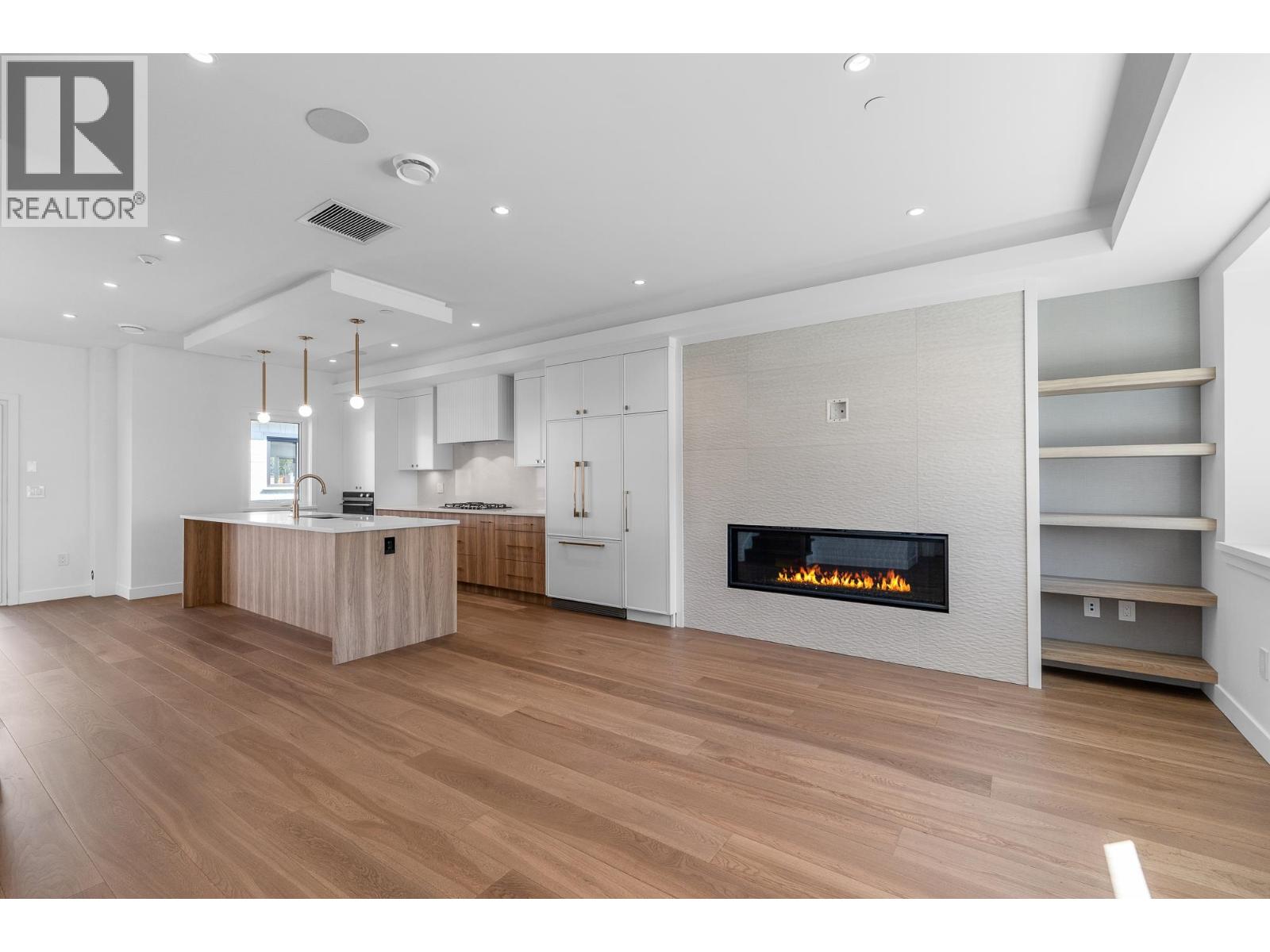 1 1860 MOORE AVENUE, Burnaby