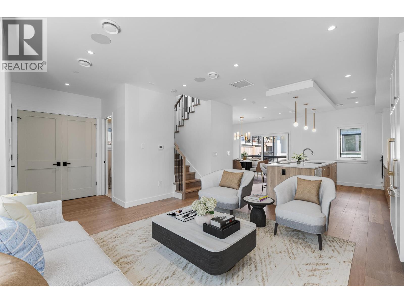 1 1860 MOORE AVENUE, Burnaby